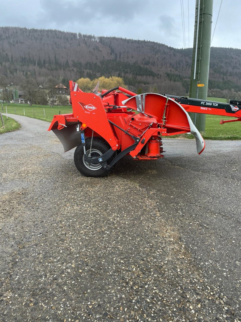 56e51d62-599c-4d81-b121-8b523bfb08a4-Kuhn Stierli (11).jpg