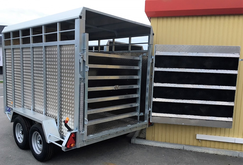 96569488-477e-41d7-aaf2-c285ef06cba0-Z4 Porte arrière combi. ouvrante.png