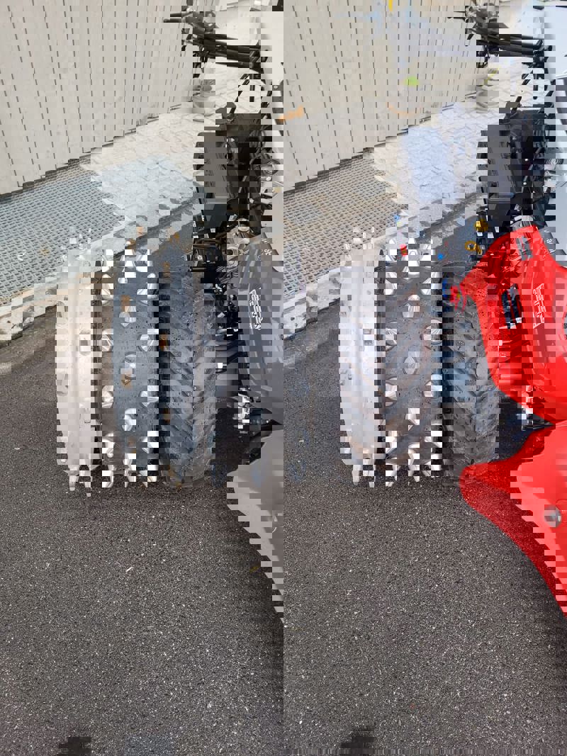 7c847ad3-6a4b-4111-9a22-fda99a621d42-Stachelräder (2).jpg