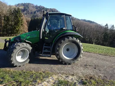 Traktor Deutz Agrotron 105 MK3 mit Fronthydraulik