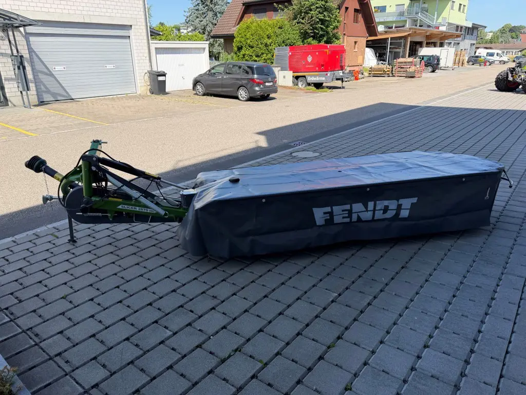 e594e36e-0399-4053-8da8-9e3b2f427a93-Fendt Slicer 2870 ISL_3.jpg