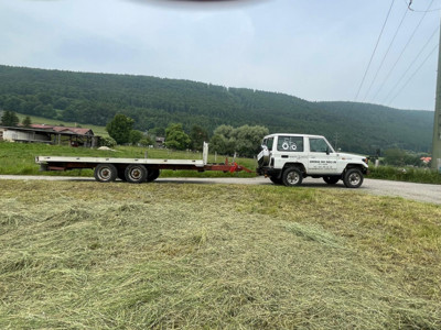 Toyota Land Cruiser avec remorque Fankhauser