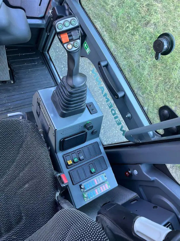 ae8ad986-75ef-4292-9a3d-4927b9acba12-WhatsApp Image 2026-02-13 at 09.56.39 (7).jpg