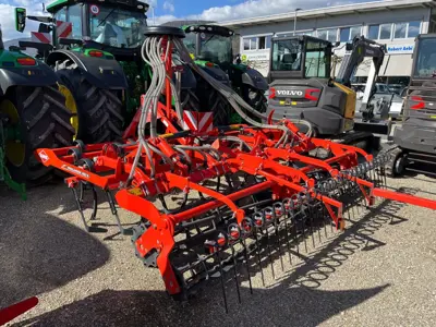 Grubber mit Blattfederzinken / déchaumeur à dents vibrantes KUHN PROLANDER 400R