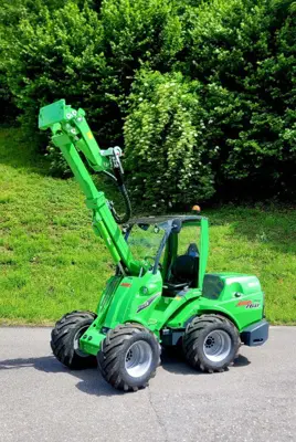 Avant 760i Multifunktionslader Hoflader 57PS