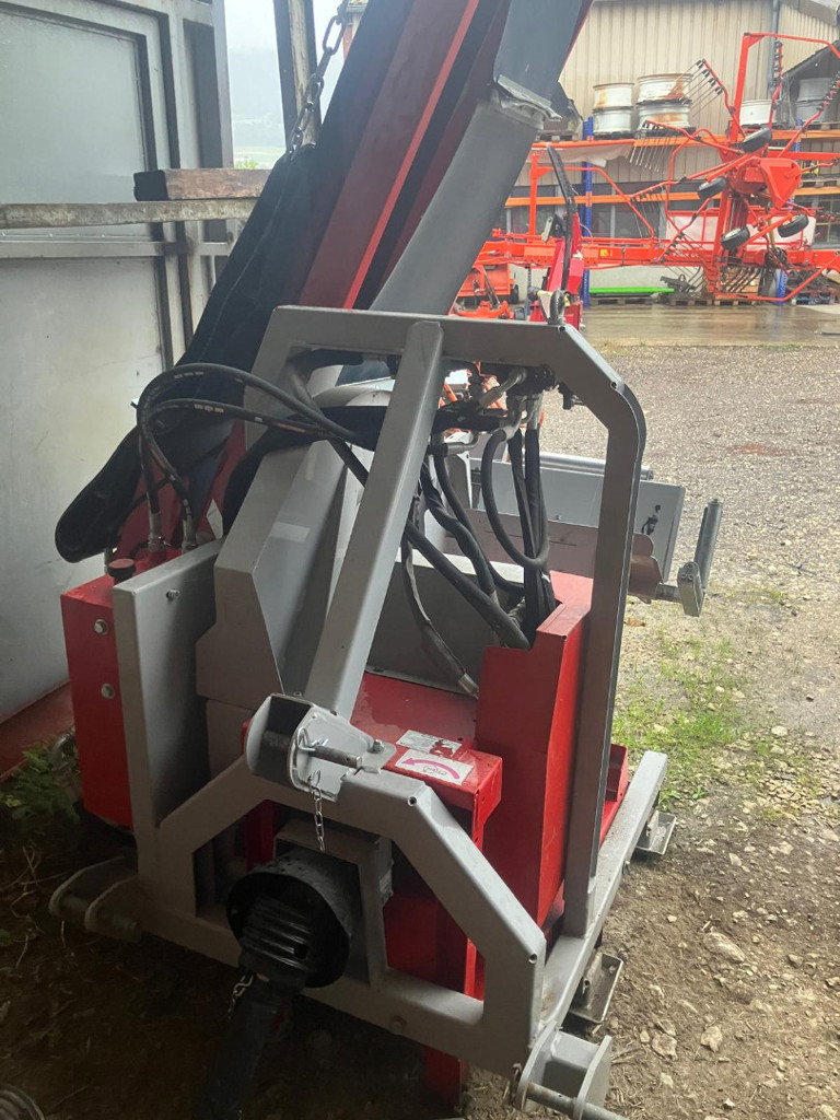 342a917c-1167-40be-84aa-9d5464de0e12-WhatsApp Image 2025-09-29 à 20.jpg