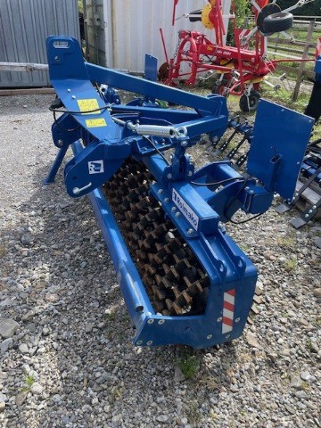 191c787d-67f9-4b26-b457-f48f55c5d79d-Packer 3.jpg