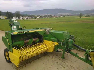 Presse petite balle HD john derre 359