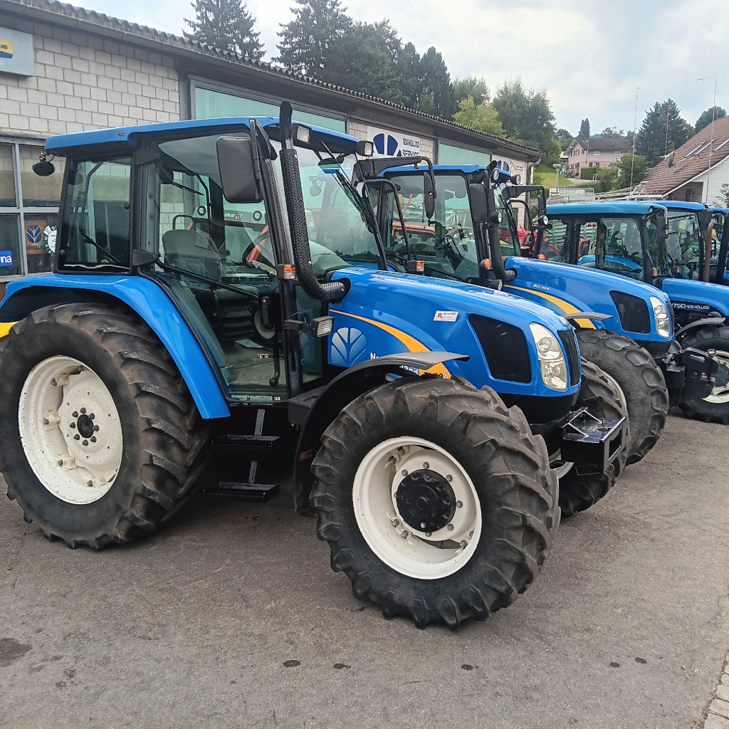 New Holland TL90A