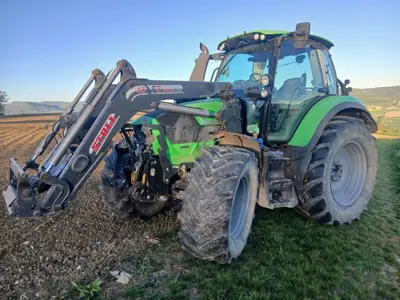 Deutz-Fahr TTV 160.4 mit Frontlader