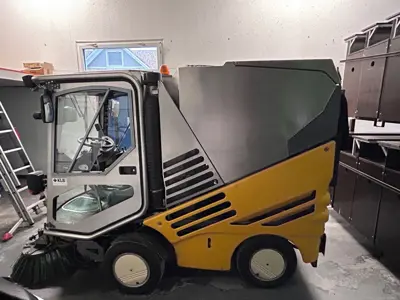 TENNANT GreenMachine 525 HS