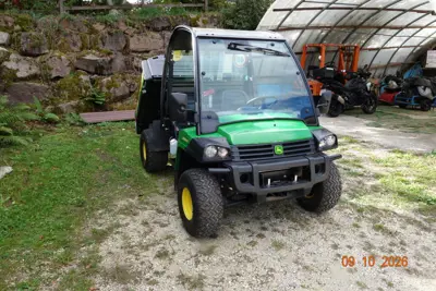 John Deere Gator HPX815E