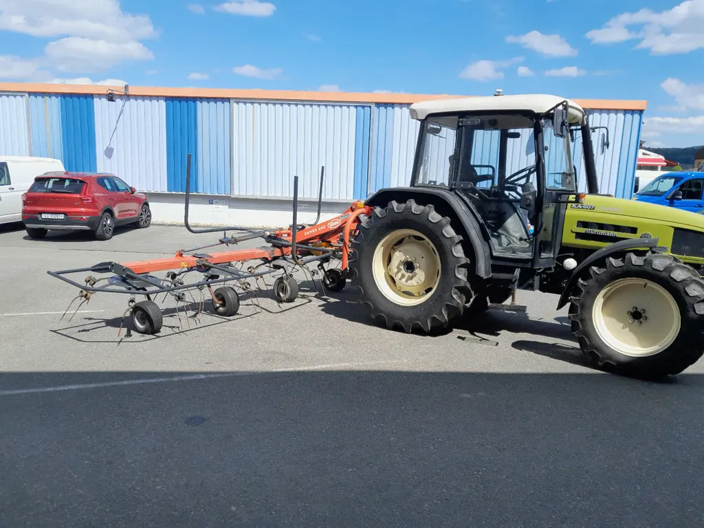 3972f6d7-fc3d-4bf6-8d9c-8bdcac3a1e95-KH Vicon 643 c.jpg