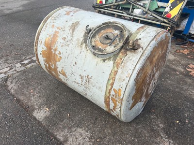 800 Liter Spritzentank