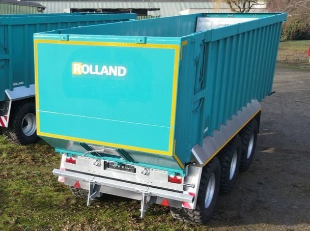 979066f3-e4f5-4815-b0bd-fc8e251b178c-Rollpush 8744-9749.jpg