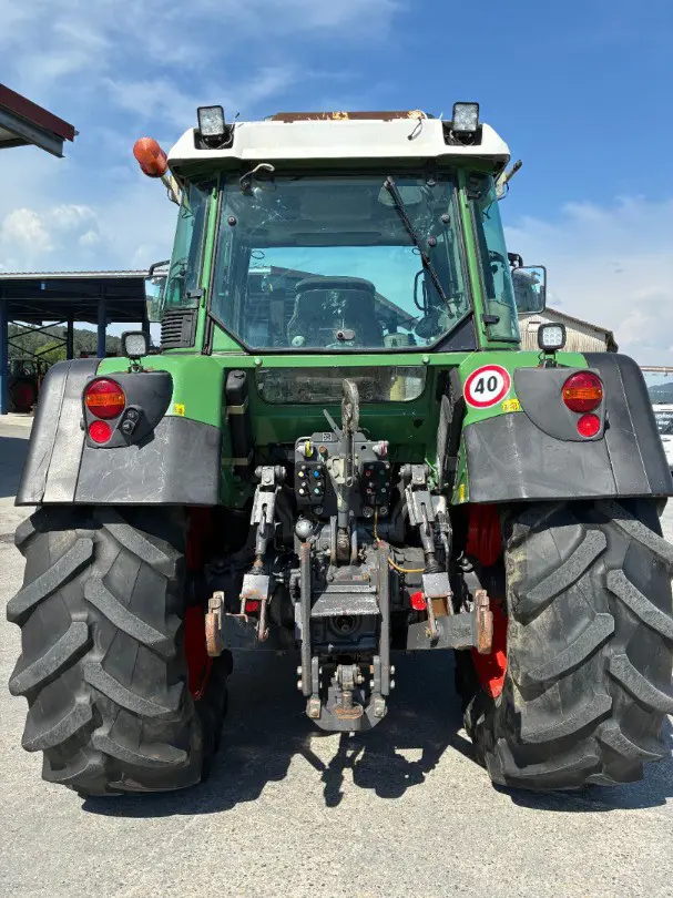 6fa7e72e-6b7d-4760-a7d1-36e767e16ac7-Fendt 413 V 4.jpg