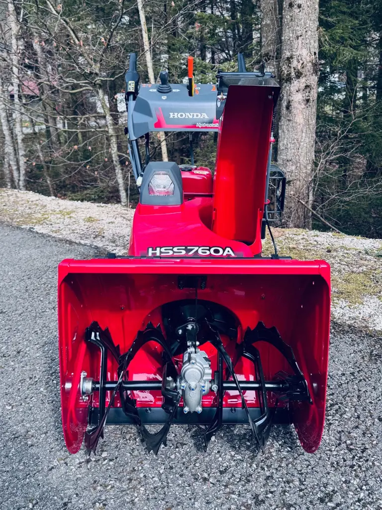 bb229170-c7b7-4a96-934c-f6430d4a8435-Honda HSS 760 AET (6).jpg