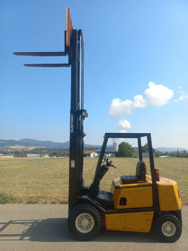 Dieselstapler Sumitomo Yale Hubkraft 2,5T , Diesel - Stapler mit Seitenschieber , Hubstapler Gabelstapler Hoflader Teleskoplader