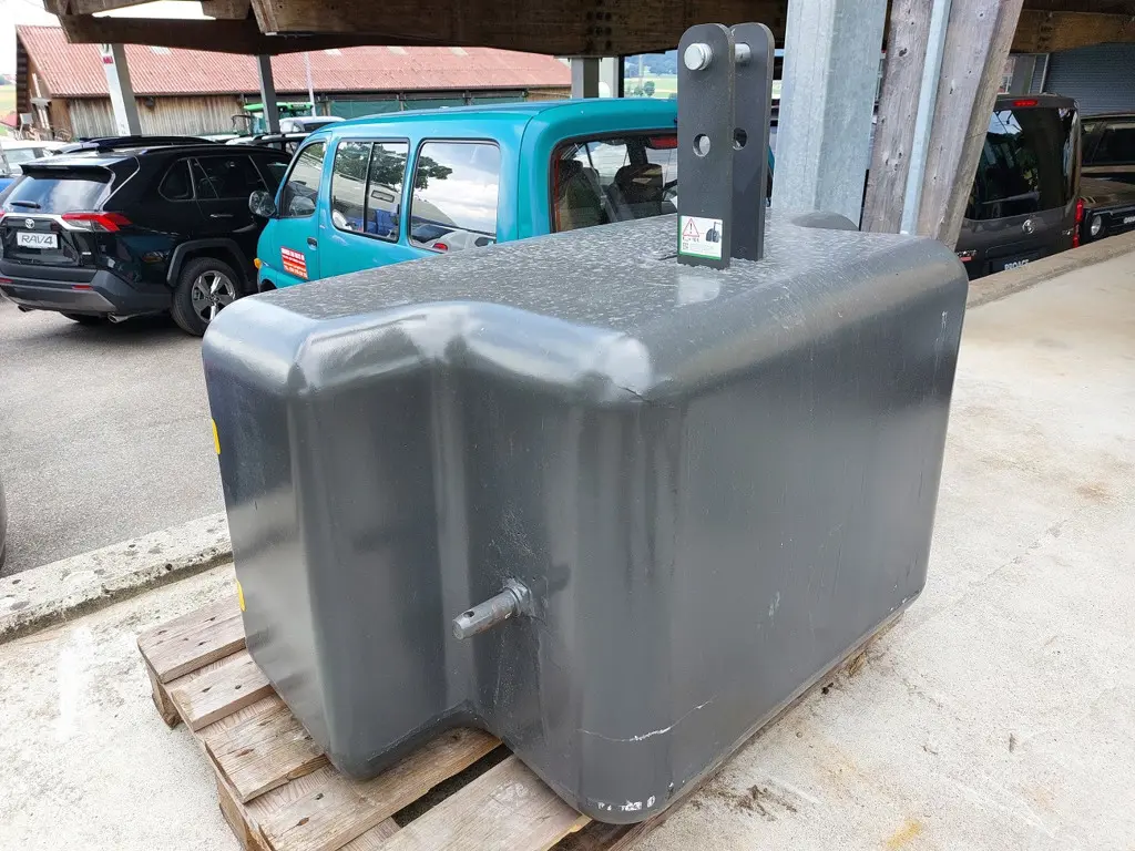 a4902708-cb43-48f0-ad64-091a024699a5-Düvelsdorf contre-poids 1050 (12).jpg