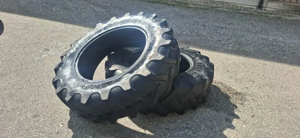 Pneu BKT 320/85 R20 (11.9 R20) Traktorreifen