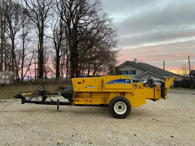 Presse à petites balles New Holland