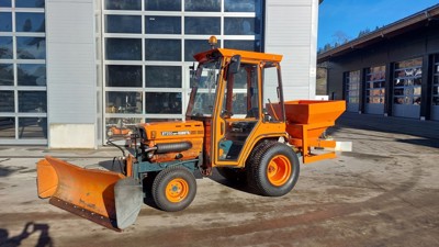 Traktor Kubota B7200 HST