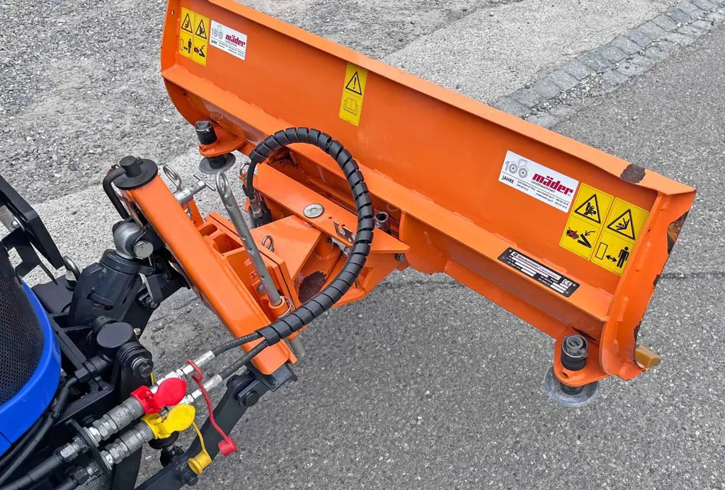 a7e60e47-9752-421c-a60d-41a93c82cf5f-31586-Wiedenamnn-Schneepflug-leer-Snow-Master-1400-(1).jpg