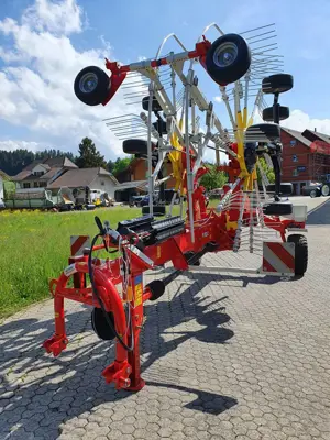 Doppelschwader Pöttinger TOP 702 C