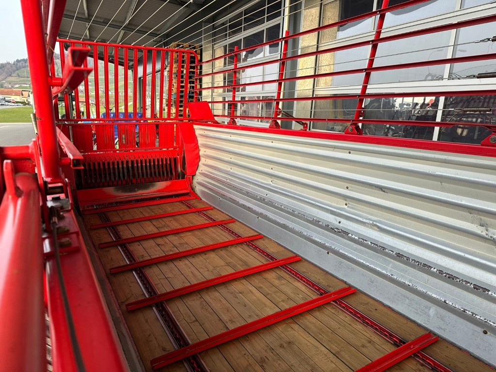 2712f955-2460-4bce-aca4-b3921724361a-WhatsApp Image 2026-03-06 at 09.jpg