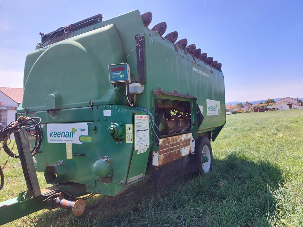 d60b4b93-460d-474b-b2cc-9aff0e159408-Keenan Sommer (7).jpg