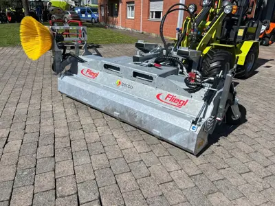Fliegl Kehrmaschine Typ 600 Industrie