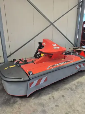 Frontmähwerk Kuhn PZ 3021 F