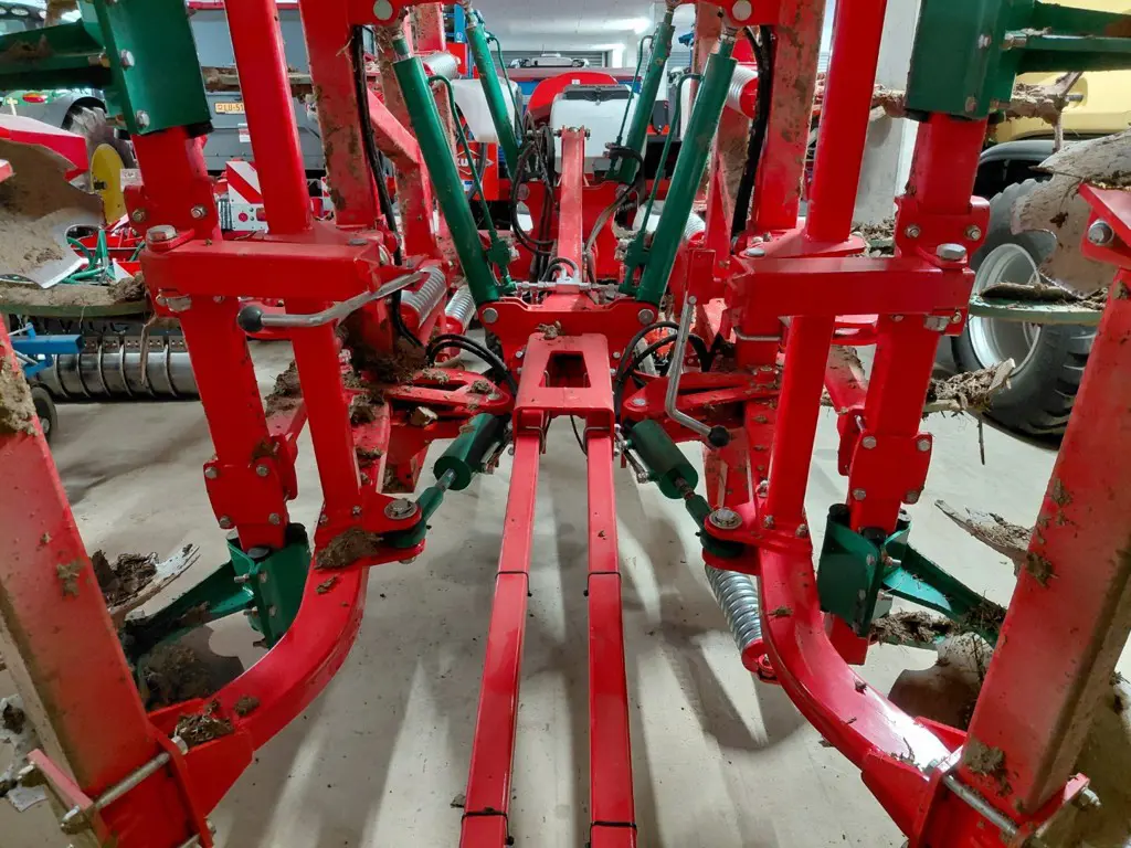 f78bb66e-569f-46da-82a9-5ea7fd50d7c1-Flügelschargrubber AgroMasz 4m (2).jpg