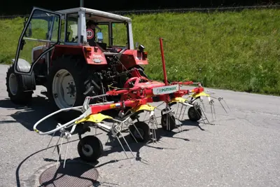 Kreiselheuer Pöttinger Hit V 4240 L Alpin