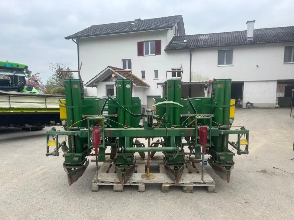 dedf78dd-d877-4360-90c9-dc72f64789a2-Kart 06.jpg