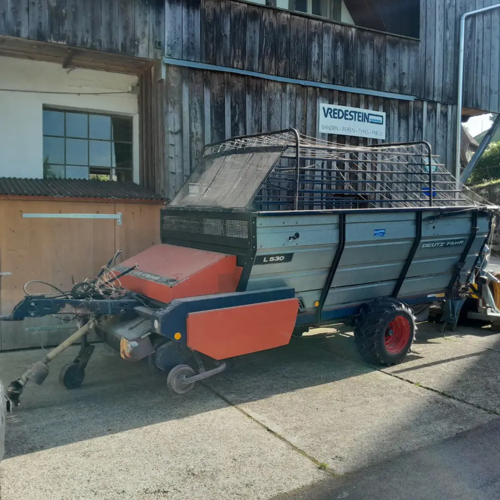 Ladewagen Deutz-Fahr L530
