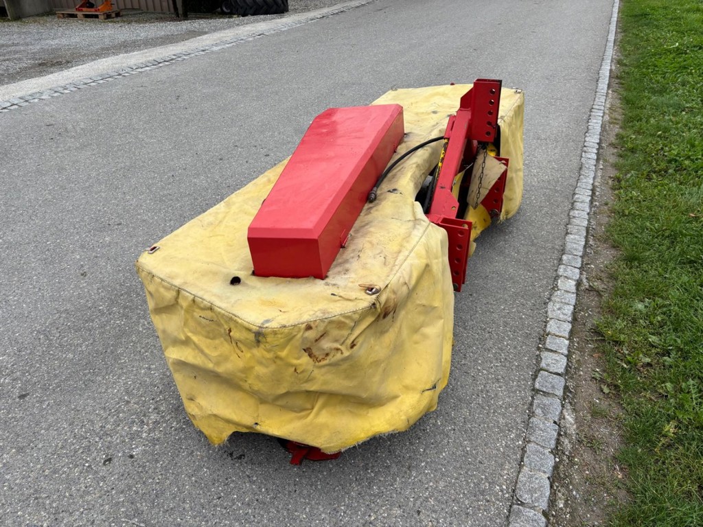 0877e8c6-a8bd-4515-9f8a-3d66a0c7ba0a-35816 Titan Mähwerk 2500 (4).jpg