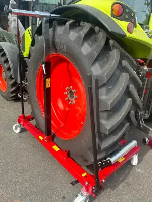 Radwechselwagen - die grosse Hilfe beim Radwechsel/Chariot change roues