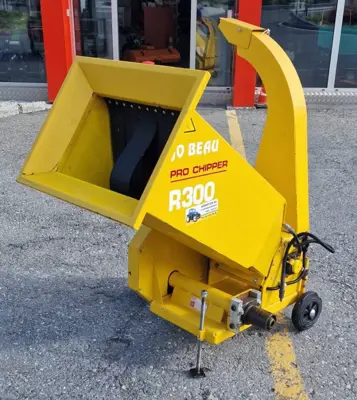 Häcksler PRO CHIPPER - RAPID R 300 Anbau zu Euro 4