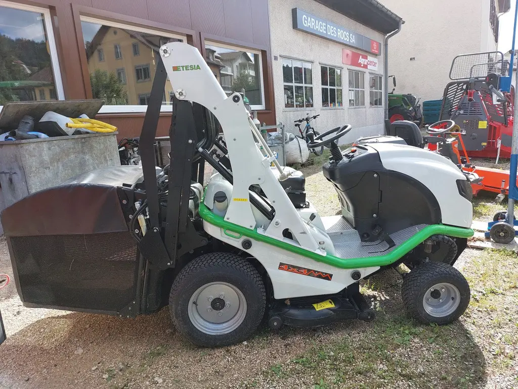 5e95cabb-8405-4848-9666-e7b44379e08b-Etesia Top (7).jpg