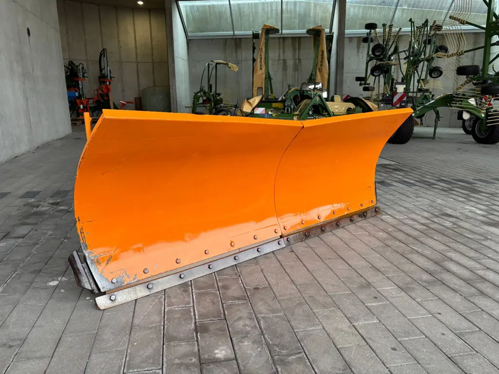 Hydrac Schneepflug 2800