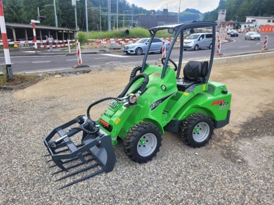 Avant 423 Multifunktionslader Hoflader