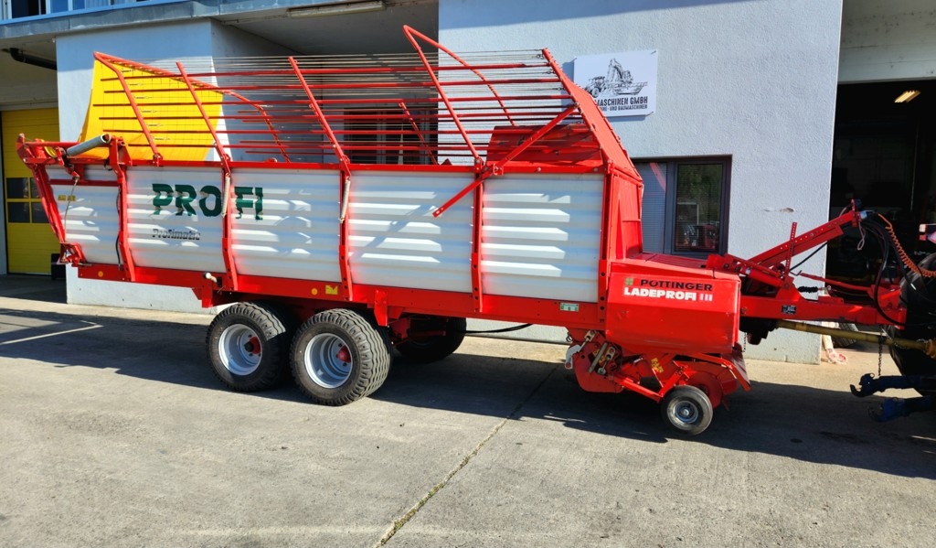 47a5a555-621d-4e53-93c5-7b15a7c60332-Ladewagen Pöttinger Ladeprofi 3 - LMB Maschinen GmbH 3.png