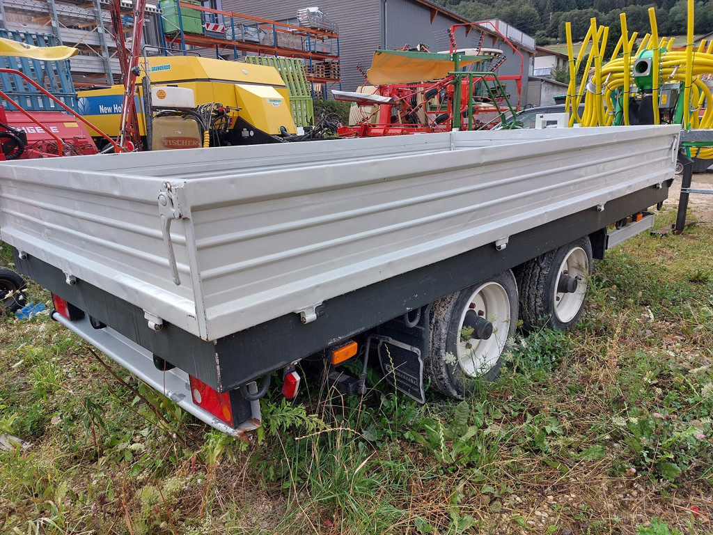 188504af-6b35-437d-bb94-8562dd23f6a4-Blomenröhr Tschanz (6).jpg