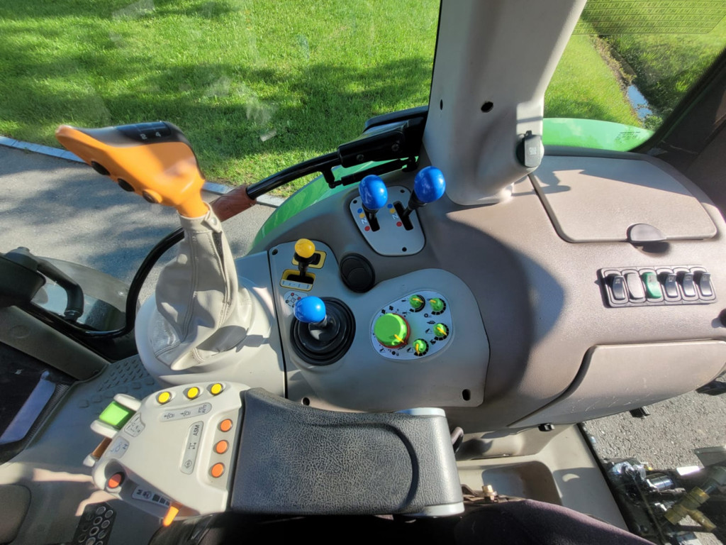 ed7cc752-bb97-418d-9fb0-f2d81885abbf-WhatsApp Image 2025-10-03 at 17.jpg