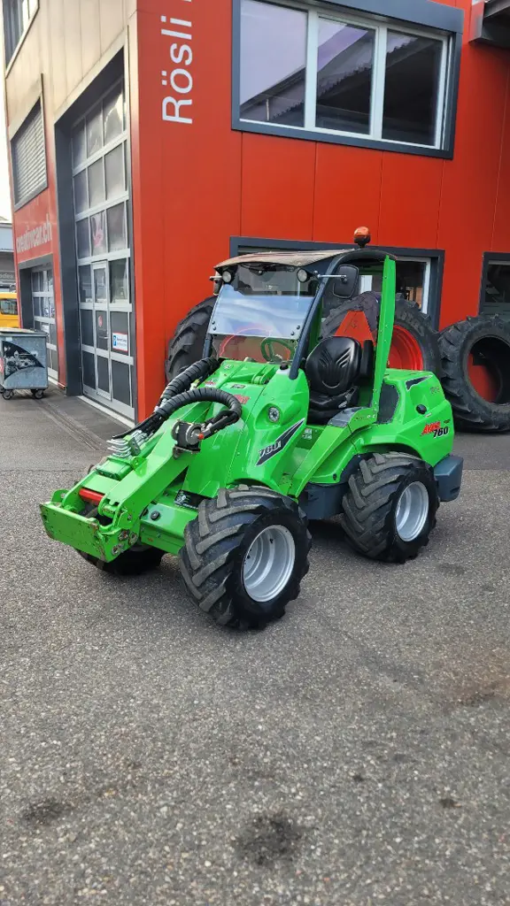 Avant 760i Multifunktionslader Hoflader 57PS