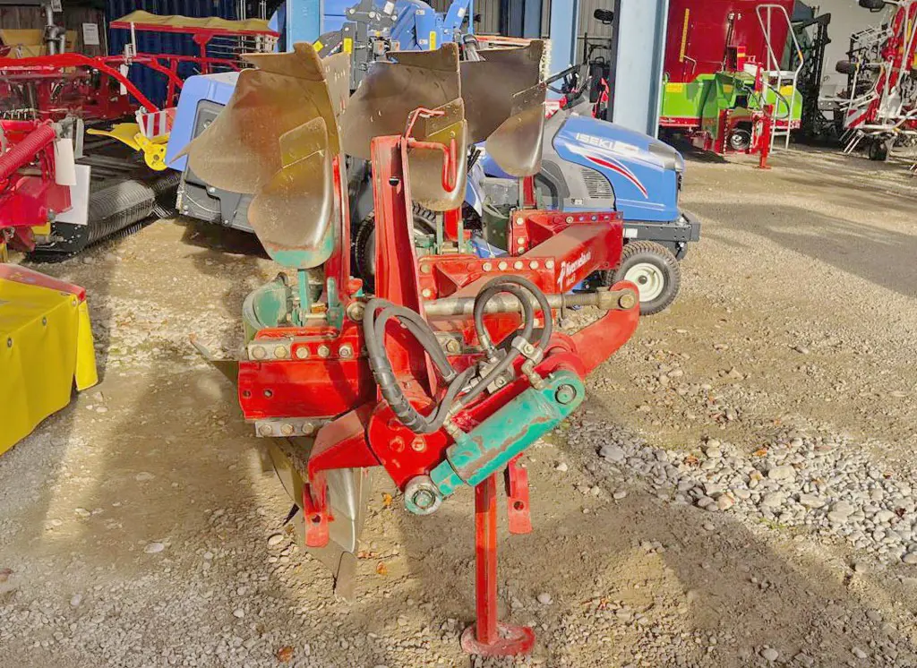 76aa8e2d-a275-4d76-a804-b761205b9f58-35828-Kverneland-Pflug-Model-F-80-8-(3).jpg