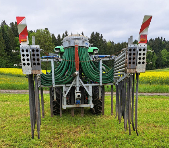 e3044a3f-1310-4a99-838e-e775f636b2ce-