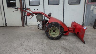 Schneepflug Motormäher mit Schneepflug 1.1m  Fiechter Agromet GmbH
