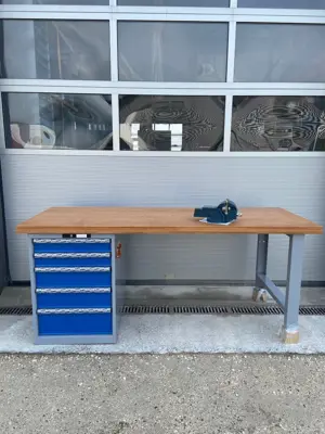 Lista Werkbank mit Schraubstock Nr. 30